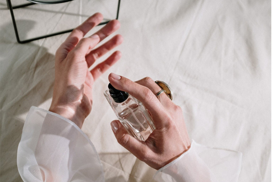 SUPERSAVETI: Kako da PARFEM na koži duže traje