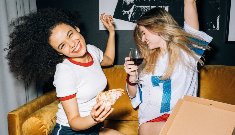 TRI SAVETA DA BUDETE LEPŠE: Evo kako DRUGARICA može da vam poboljša zdravlje