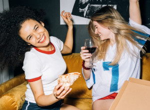 NEĆETE VEROVATI: Bivša devojka moga dečka postala mi je najbolja prijateljica