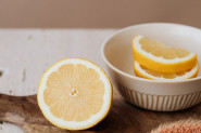 MAGIJA ZA KOJU NISTE ZNALI: Trik sa limunom koji čini čuda za zdravlje