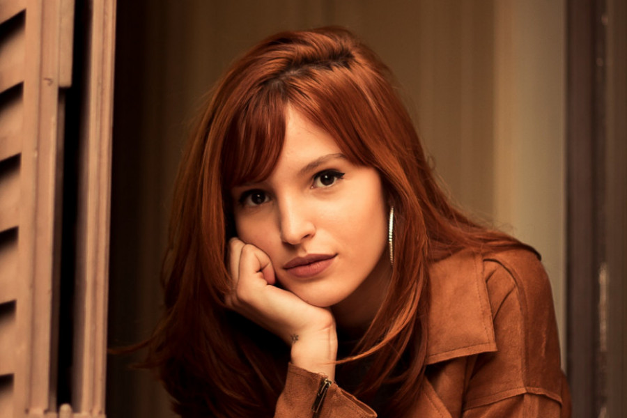 TAMNIJI RUŽ ZA HLADNIJE DANE: Plavuše će biti zanosne sa OVOM nijansom na usnama