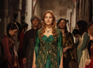 SULTANIJA PRE I POSLE ŠMINKANJA: Merjem Uzerli snimila i pokazala svoju transformaciju