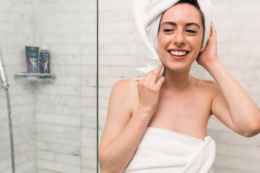 DA TUŠ KABINA BUDE JAKO FINA: Trikovi za čišćenje staklenih površina u kupatilu