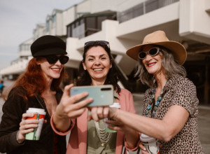 RUSKI GINEKOLOG SAVETUJE: Kroz menopauzu bez problema