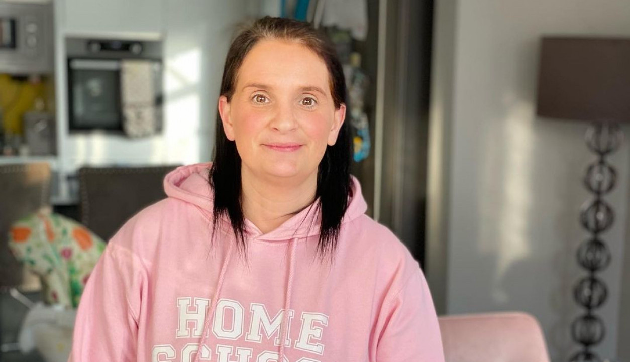 IMA 22 DECE I ŽIVELA JE NA IVICI SIROMAŠTVA! Sada se sve okrenulo: Puna je para, ali je LJUDI MRZE!