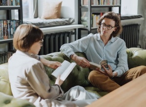 ISPLATI SE BITI KULTURAN: Svakom zaposlenom koji čita po 100 evra!