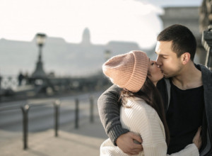 KAKO SE LJUBITE OTKRIVA VAŠ ZNAK HOROSKOPA: Proverite da li ste senzualni ili dosadni