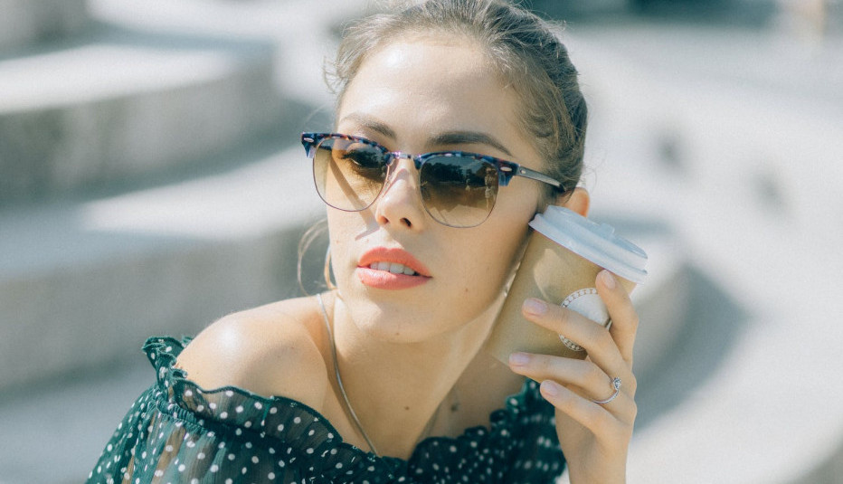 VELIKA DILEMA: Da li prati zube pre ili posle ispijanja KAFE?