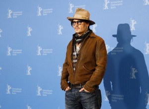 DŽONI DEP U NOVOJ ROMANSI! Šta kažete na ovu devojku holivudskog zavodnika?