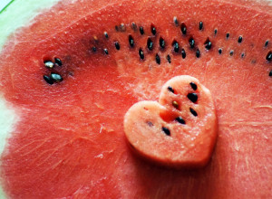 SNIZITE KRVNI PRITISAK: Dve čaše OVOG crvenog pića će vam značajno pomoći u borbi protiv hipertenzije!