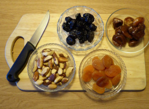 KOLAČ SA SUVIM VOĆEM: Slatkiš kojem je teško odoleti