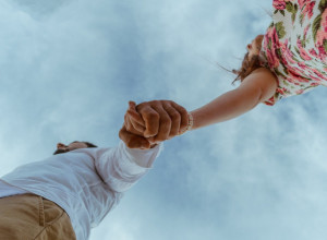 OD ČEGA STRAHUJU HOROSKOPSKI ZNACI U VEZAMA: Blizance brinu odluke, a Vage gubitak kontrole