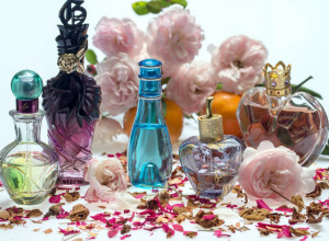 DA PARFEM DUŽE TRAJE: Mali trik za lepše i dugotrajnije mirisne note