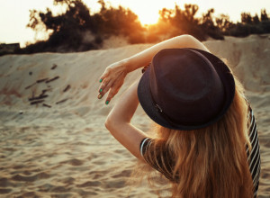 VELIKI JE PROBLEM KAD SI LEPA! Nema drugarice zbog savršenog izgleda, ili je ipak nešto drugo?!