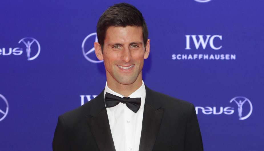 Novak Đoković SA GLUMCIMA NA SCENI, evo zbog koga je i zaigrao!