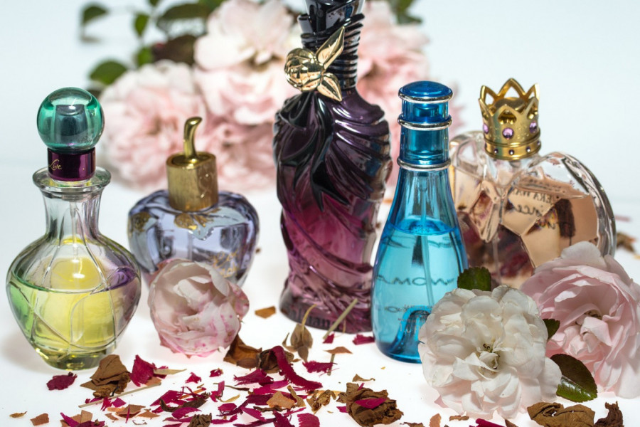 NAJBOLJI PARFEMI ZA HOROSKOPSKE ZNAKE: Ovnu pristaju muževni a Raku romantični mirisi