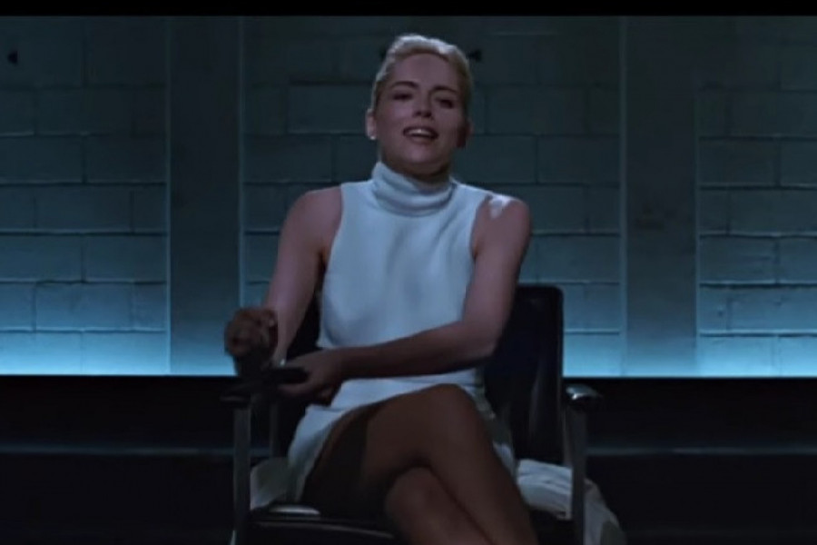 Šeron Stoun ŽARI I PALI i sa 64 godine! Njeno najnovije izdanje komentarišu sa "božanstvena žena" (FOTO)