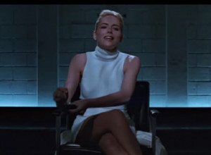 Šeron Stoun ŽARI I PALI i sa 64 godine! Njeno najnovije izdanje komentarišu sa "božanstvena žena" (FOTO)