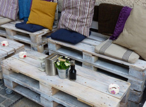 PROLEĆE STIŽE U VAŠU BAŠTU: Obradujte je novom vrtnom garniturom!