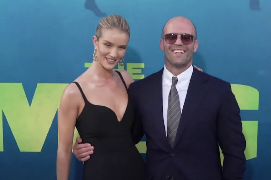 STIGLE RODE I DONELE ĆERKU: Džejson Stejtam i Rouzi Hantington Vajtli dobili devojčicu!