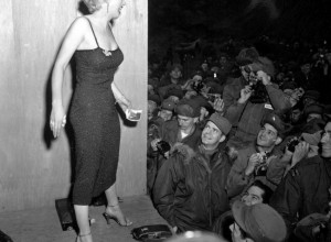 MERILIN MONRO, TRAGEDIJA NAJPOZNATIJE PLAVUŠE: Svi su je želeli, a niko je nije stvarno voleo