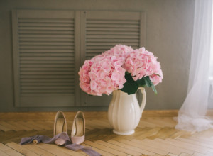 GENIJALAN MODNI TRIK: Kako osvežiti stare salonke za tren oka i bez utrošenog dinara?