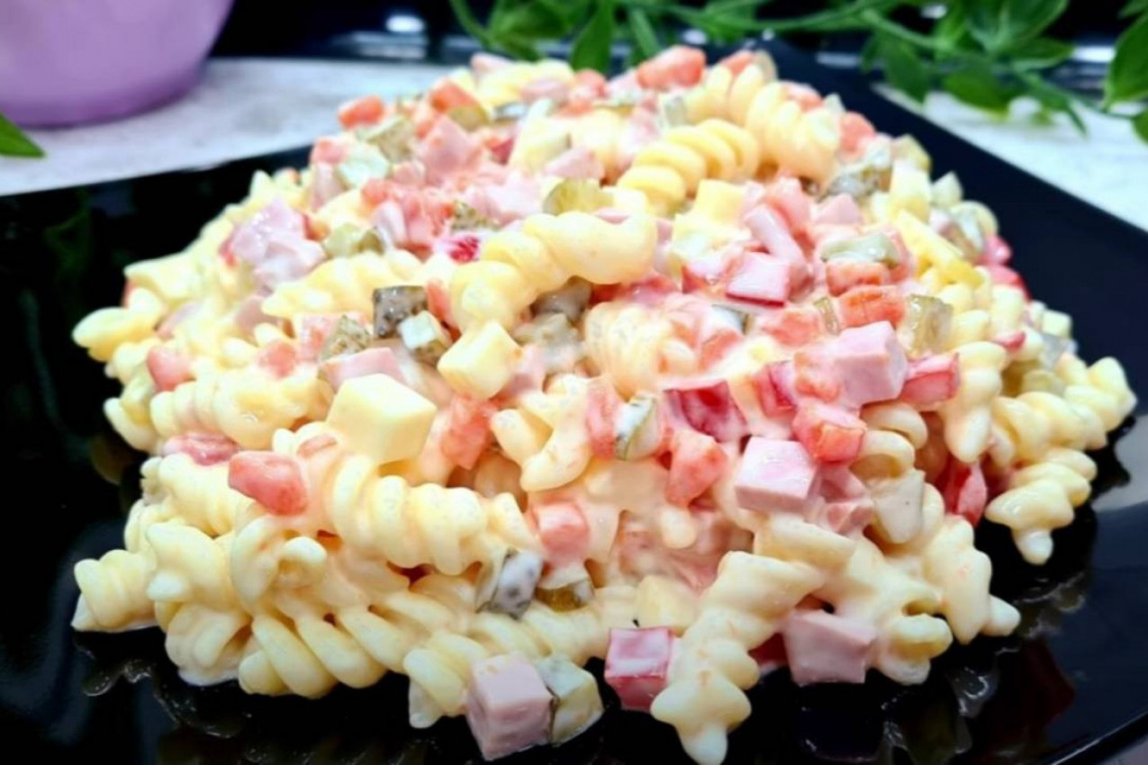 SALATA OD ŠUNKE I TESTENINE: Može da bude i ručak