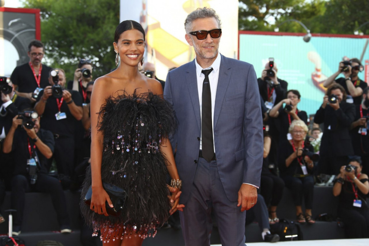 VRELA ČESTITKA SA JAHTE: Vensan Kasel ima pune ruke posla!