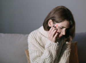 MEDICINA I PSIHOLOGIJA POTVRDILE: Samo ljudi do kojih nam je stalo nas mogu povrediti!