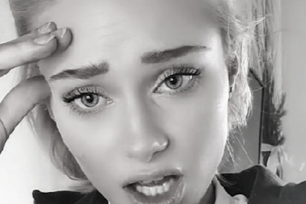 PREMINULA INFLUENSERKA GOVORILA O SRBIMA: Dijana De Marco otktila šta misli o nama!