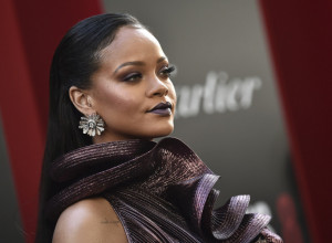 Rijana uživa u promenama koje joj je trudnoća donela, kaže da obožava svoje telo sada!