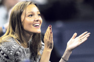 JELENA ĐOKOVIĆ IZBOROM OBUĆE PRIVUKLA SVE POGLEDE! Njih morate imati ovog proleća! (FOTO)
