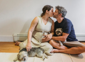 Šta sa psom KADA DOĐE BEBA? Evo šta kažu stručnjaci o večitoj dilemi RODITELJA!