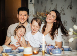 KAKVE SU ŽENE ZODIJAKA U BRAKU: Koja dama voli da nosi pantalone a koja je najženstvenija?