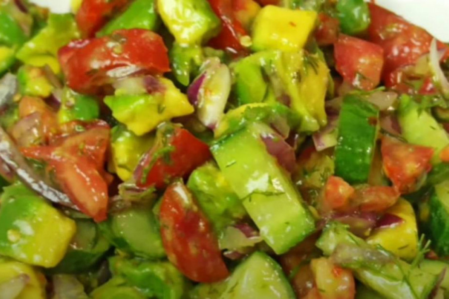Salata sa avokadom i paradajzom: Čista egzotika