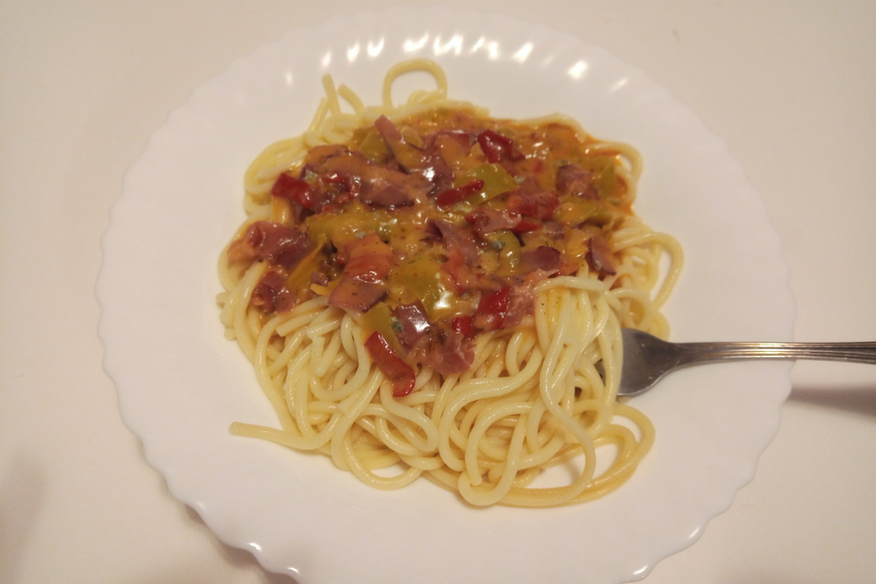 RECEPTI BIVŠIH MOMAKA: Brza ukusna pasta od buđavog sira