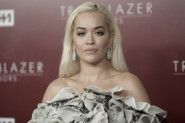 BEZ GAĆA NA CRVENOM TEPIHU! Da li biste imali hrabrosti da se obučete kao Rita Ora?