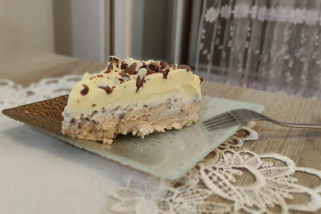 RASPAMETIĆETE SE: Recept za najbrži i najukusniji kolač