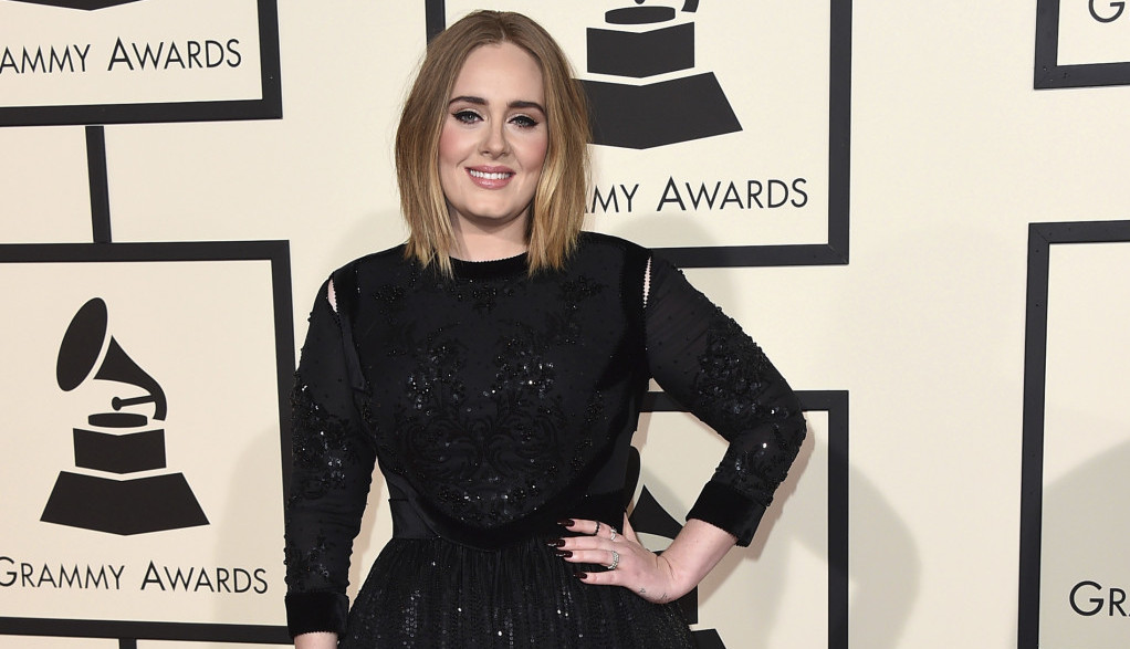 OVAKO JE ADEL IZGUBILA 45 KILOGRAMA: Recepti za doručak, ručak i večeru