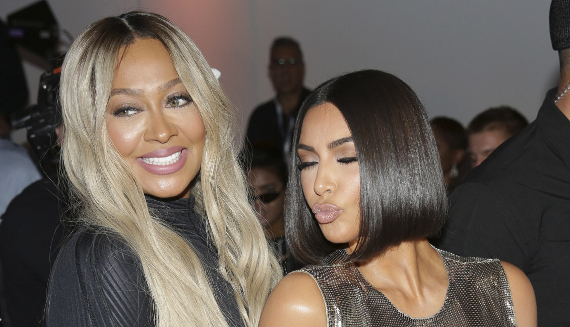 DA LI BISTE I VI NOSILI "ČELIČNU VUNU"? Kim Kardašijan već ima i bundu od ovog materijala!