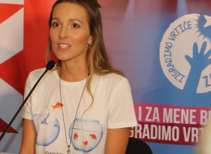 NIKAD IZAZOVNIJA JELENA ĐOKOVIĆ! Novim fotografijama iznenadila fanove, odlučila se na korak koji od nje nismo navikli!