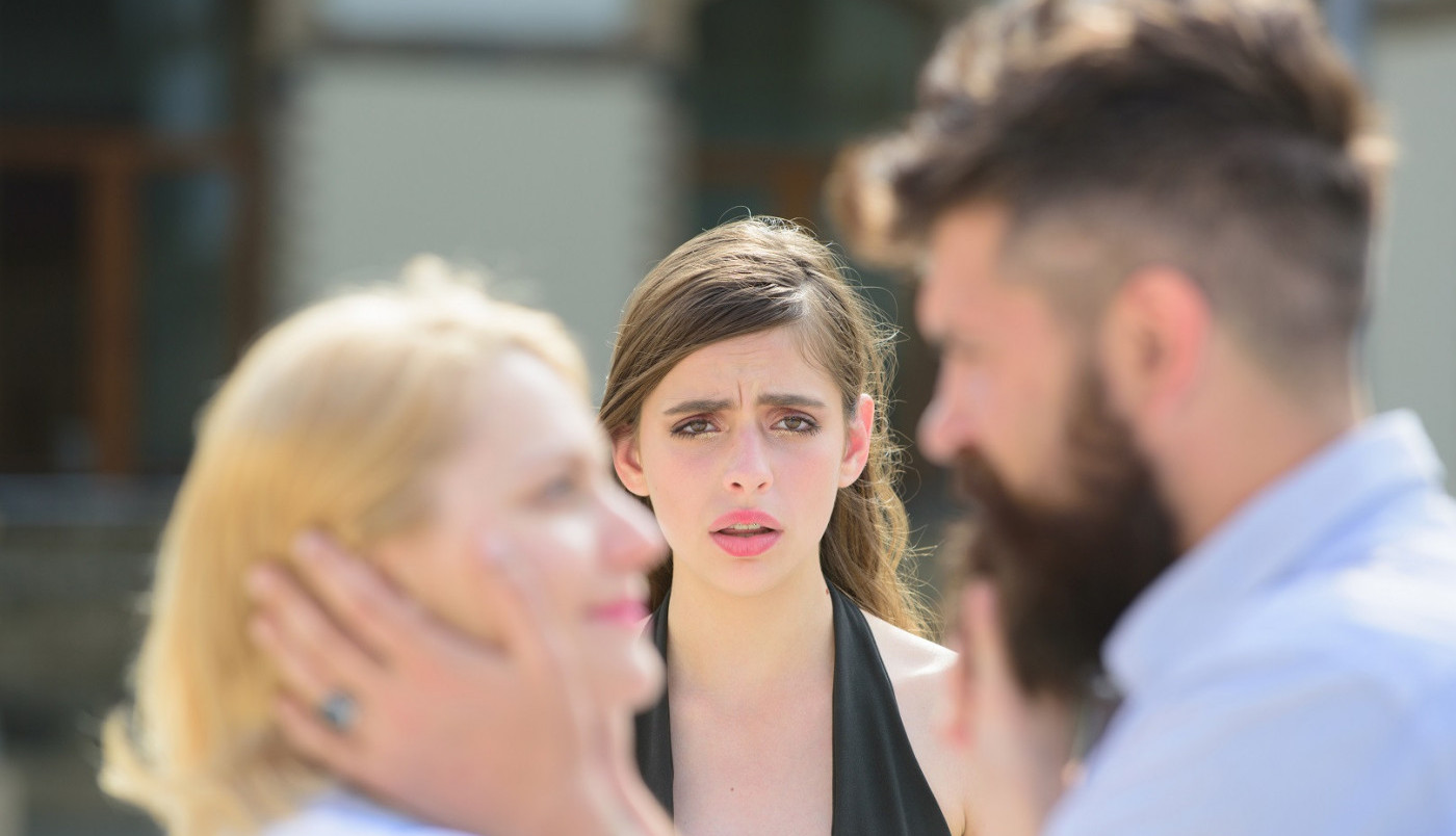 DETALJ IZ KUPATILA MI JE SVE REKAO - ON ME VARA! Kada sam to videla, ceo svet mi se srušio!