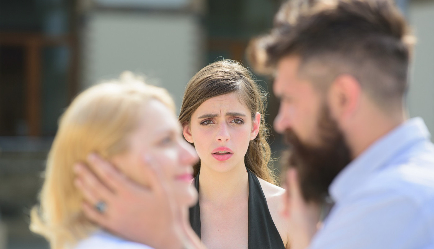 DETALJ IZ KUPATILA MI JE SVE REKAO - ON ME VARA! Kada sam to videla, ceo svet mi se srušio!