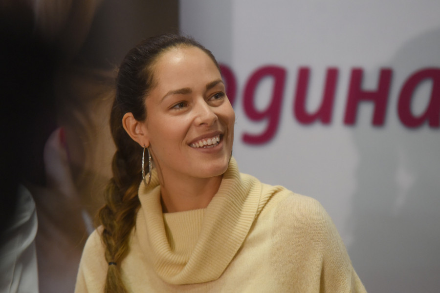 ANA IVANOVIĆ U IZDANJU KAKVO NISMO OČEKIVALI! Gore mreže zbog bivše teniserke, pokazala sve ADUTE!