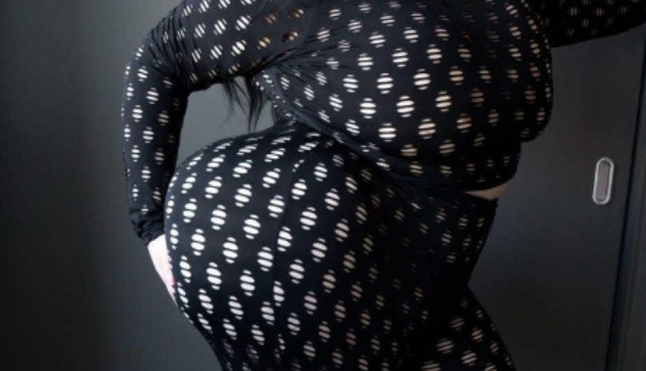 SRPKINJA IMA NAJVEĆU ZADNJICU NA SVETU! Operacije je platila više od 100.000 evra,  a novom kombinacijom je šokirala! (FOTO, VIDEO)