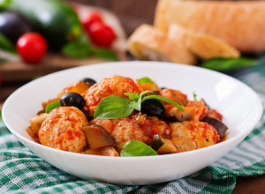 EVO KAKO DA VAM SE ĆUFTE U PARADAJZ SOSU NE RASPADNU: Ovo je tajni sastojak uz koji će jelo uspeti svaki put!