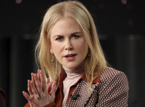 NIKOL, ŠTA TI BI, GDE SI POŠLA U PAJALICI? Glumica ismejana na društvenim mrežama zbog haljine, šta vi kažete?