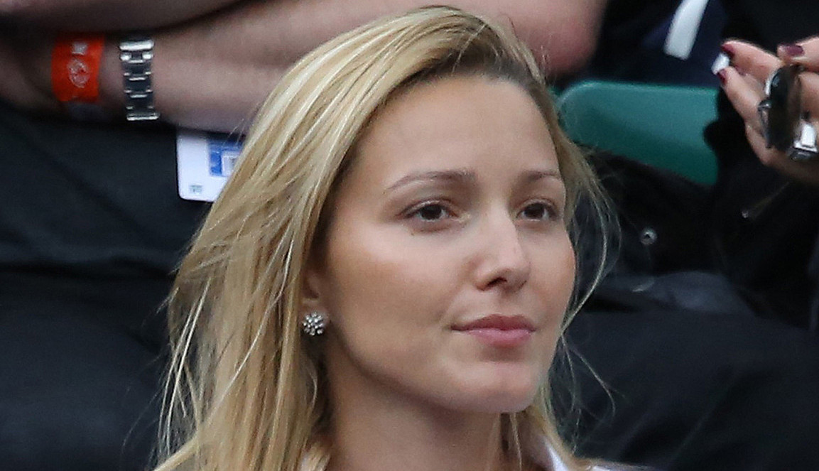 FANOVI U TRANSU KAKO SE SADA POJAVILA JELENA ĐOKOVIĆ! Posle kaputa, šešira i ešarpe otišla u kontru, a jedan detalj je raspametio SVE!