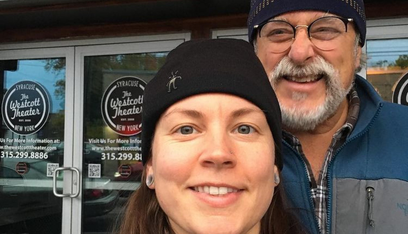 ZABAVLJALA SAM SE SA ŽENAMA, ALI ONDA SE POJAVIO ON! Pala je na šarm 27 godina starijeg, sada su dobili i dete! (FOTO)