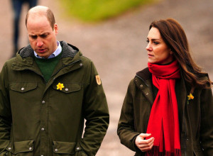 ISPLIVALE PAPARACO FOTOGRAFIJE KEJT I VILIJAMA: Poruka koju su poslali jasno govori o njihovom planu! (VIDEO)